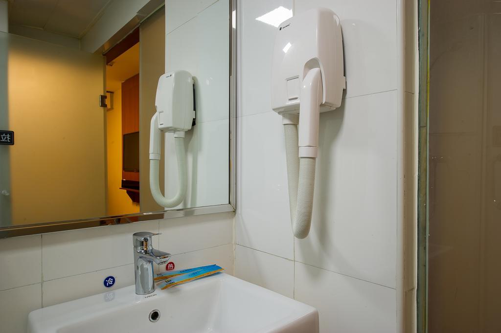 Hotel 7Days Premium Guilin Seven Star International Exhibition Center Camera foto
